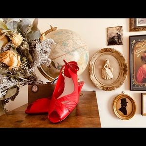 Vintage red heels with strap 3 1/2” heels